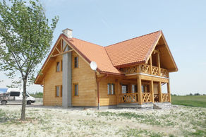Zdjęcie poglądowe - dom drewniany w technologii ściany dwuwarstwowej (fot. DOM ZRAJKOWSKI)